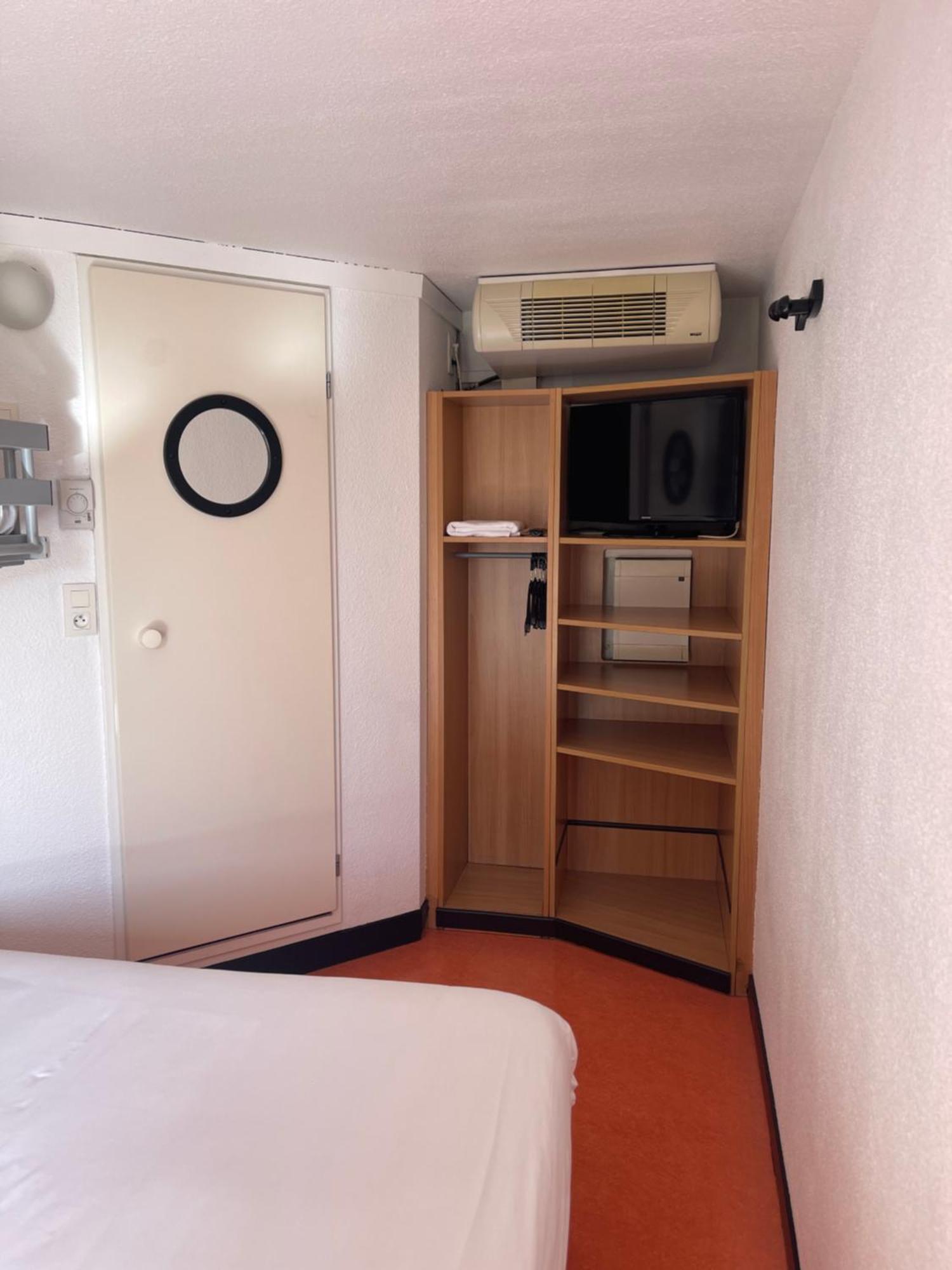 Premiere Classe Amiens Est - Hotel